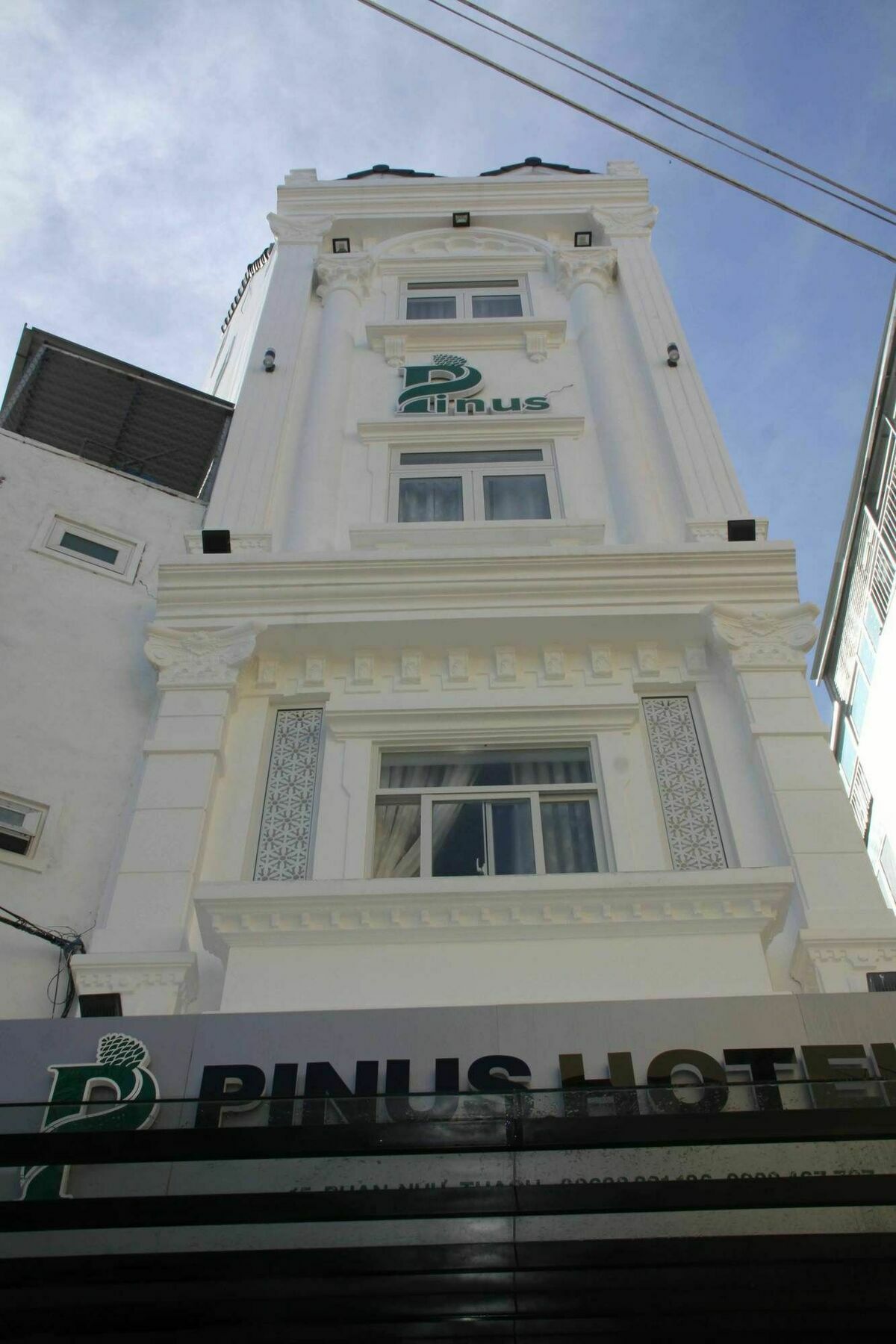 Pinus Hotel Da Lat Esterno foto